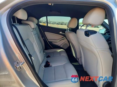 Zdjęcie 11 z 13 samochodu: 2016 MERCEDES-BENZ GLA 250 VIN:WDCTG4EB3GJ262183 - miniatura