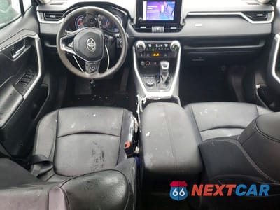 Zdjęcie 8 z 13 samochodu: 2023 TOYOTA RAV4 HYBRID XLE PREMIUM VIN:4T3B6RFV3PU116569 - miniatura