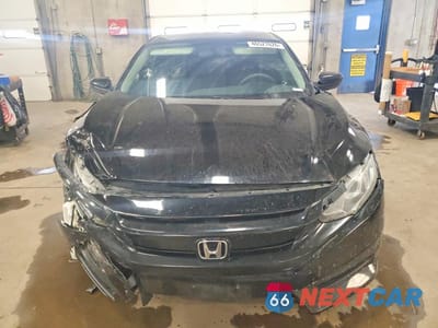 Piąte zdjęcie samochodu w środku: 2017 HONDA CIVIC LX VIN:19XFC2F59HE007838 - miniatura