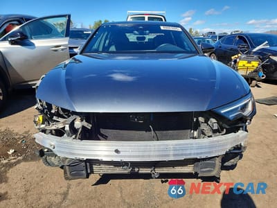 Piąte zdjęcie samochodu w środku: 2019 AUDI A6 PREMIUM PLUS VIN:WAUL2AF23KN124823 - miniatura