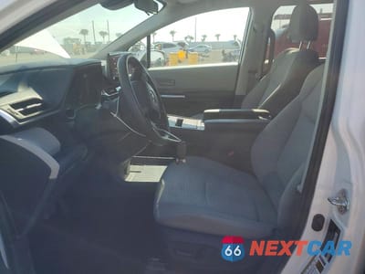 Zdjęcie 7 z 12 samochodu: 2023 TOYOTA SIENNA LE 8-PASSENGER VIN:5TDKRKEC9PS171463 - miniatura