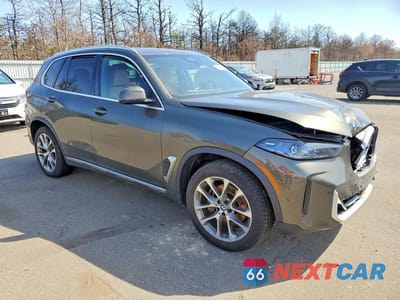 Czwarte zdjęcie samochodu z boku: 2025 BMW X5 XDRIVE40I VIN:5UX23EU07S9Y83227 - miniatura