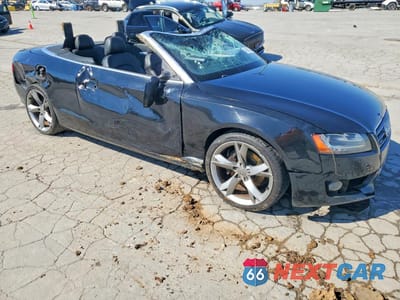 Czwarte zdjęcie samochodu z boku: 2010 AUDI A5 PREMIUM PLUS VIN:WAULFAFHXAN022801 - miniatura