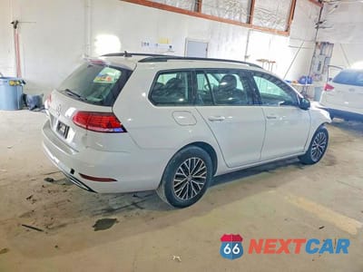Trzecie zdjęcie samochodu z tyłu: 2019 VOLKSWAGEN GOLF SPORTWAGEN S VIN:3VWY57AU6KM511689 - miniatura