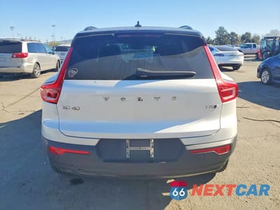 Zdjęcie 6 z 13 samochodu: 2021 VOLVO XC40 T5 R-DESIGN VIN:YV4162UM2M2410978 - miniatura