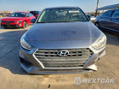 Piąte zdjęcie samochodu w środku: 2018 HYUNDAI ACCENT SE VIN:3KPC24A36JE021306 - miniatura
