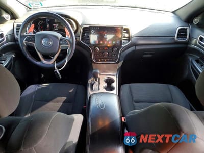 Zdjęcie 8 z 13 samochodu: 2017 JEEP GRAND CHEROKEE LAREDO VIN:1C4RJFAG4HC837105 - miniatura