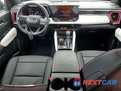 Zdjęcie 8 z 13 samochodu: 2025 GMC CANYON AT4 VIN:1GTP2DEKXS1241894 - miniatura
