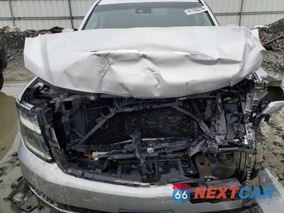 Zdjęcie 12 z 13 samochodu: 2015 CHEVROLET SUBURBAN K1500 LT VIN:1GNSKJKC8FR643210 - miniatura
