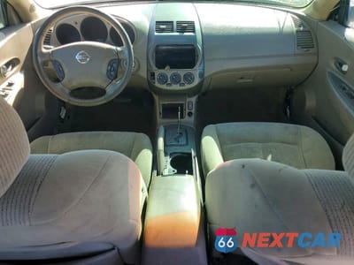 Zdjęcie 8 z 12 samochodu: 2002 NISSAN ALTIMA 3.5 SE VIN:1N4BL11D12C107198 - miniatura