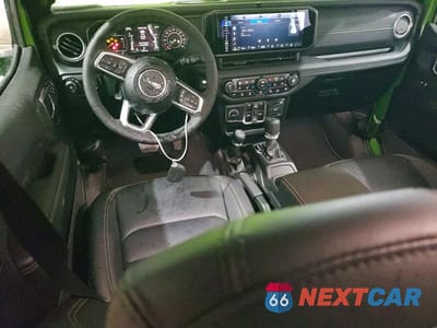 Zdjęcie 8 z 13 samochodu: 2026 JEEP WRANGLER SAHARA VIN:1C4PJXEG0TW220444 - miniatura