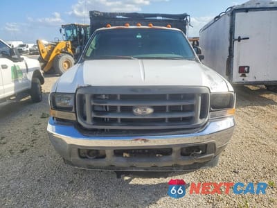 Piąte zdjęcie samochodu w środku: 2001 FORD F350 SUPER DUTY VIN:1FDWW36SX1EA81253 - miniatura