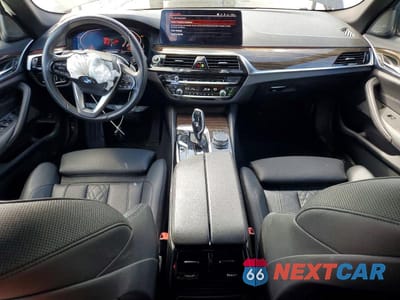 Zdjęcie 8 z 12 samochodu: 2021 BMW 530 I VIN:WBA53BH05MWW96593 - miniatura