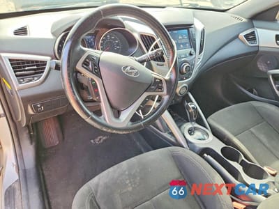 Zdjęcie 8 z 12 samochodu: 2017 HYUNDAI VELOSTER BASE VIN:KMHTC6AD4HU304909 - miniatura