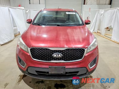 Piąte zdjęcie samochodu w środku: 2016 KIA SORENTO LX VIN:5XYPG4A37GG098989 - miniatura