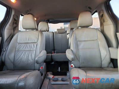 Zdjęcie 10 z 13 samochodu: 2015 TOYOTA SIENNA XLE 8-PASSENGER VIN:5TDYK3DC4FS608189 - miniatura