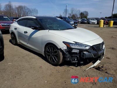Czwarte zdjęcie samochodu z boku: 2019 NISSAN MAXIMA PLATINUM VIN:1N4AA6AV3KC378982 - miniatura