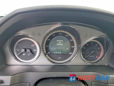 Zdjęcie 9 z 12 samochodu: 2011 MERCEDES-BENZ C 300 4MATIC VIN:WDDGF8BB9BR161168 - miniatura