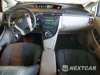 Zdjęcie 8 z 11 samochodu: 2010 TOYOTA PRIUS II VIN:JTDKN3DU6A0244620 - miniatura