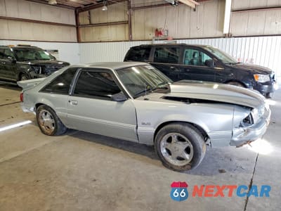 Czwarte zdjęcie samochodu z boku: 1987 FORD MUSTANG LX VIN:1FABP41A9HF225034 - miniatura