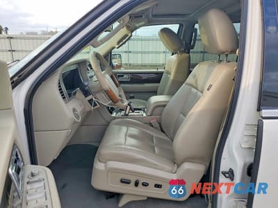 Zdjęcie 7 z 14 samochodu: 2009 LINCOLN NAVIGATOR VIN:5LMFU27519EJ02184 - miniatura
