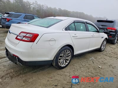 Trzecie zdjęcie samochodu z tyłu: 2019 FORD TAURUS LIMITED VIN:1FAHP2F82KG111169 - miniatura