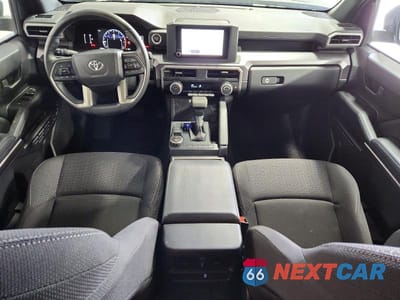 Zdjęcie 8 z 12 samochodu: 2025 TOYOTA 4RUNNER SR5 VIN:JTEVA5AR0S5001969 - miniatura