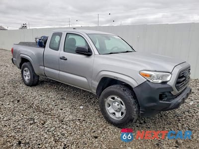 Czwarte zdjęcie samochodu z boku: 2018 TOYOTA TACOMA SR VIN:5TFRX5GN8JX127461 - miniatura