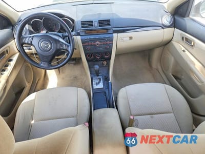 Zdjęcie 8 z 12 samochodu: 2005 MAZDA 3 I VIN:JM1BK12F451309563 - miniatura
