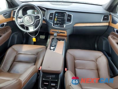 Zdjęcie 8 z 13 samochodu: 2022 VOLVO XC90 T6 MOMENTUM VIN:YV4A22PK9N1816527 - miniatura