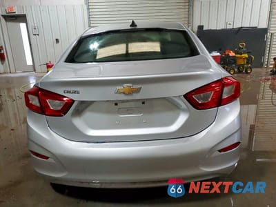 Zdjęcie 6 z 11 samochodu: 2018 CHEVROLET CRUZE LS VIN:1G1BC5SM0J7194365 - miniatura