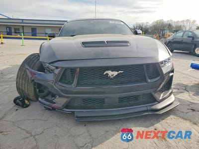 Piąte zdjęcie samochodu w środku: 2024 FORD MUSTANG GT VIN:1FA6P8CF9R5419572 - miniatura