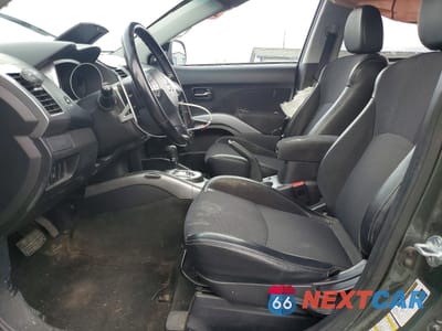 Zdjęcie 7 z 13 samochodu: 2009 MITSUBISHI OUTLANDER SE VIN:JA4MT31W39Z005936 - miniatura