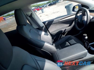 Zdjęcie 8 z 12 samochodu: 2023 TESLA MODEL Y VIN:7SAYGDED8PF959484 - miniatura