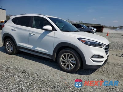 Czwarte zdjęcie samochodu z boku: 2017 HYUNDAI TUCSON SE VIN:KM8J33A43HU402688 - miniatura