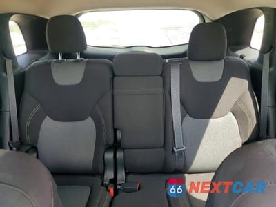 Zdjęcie 10 z 13 samochodu: 2017 JEEP CHEROKEE SPORT VIN:1C4PJLAB4HW547987 - miniatura