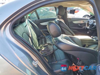 Zdjęcie 10 z 11 samochodu: 2015 MERCEDES-BENZ C 300 4MATIC VIN:55SWF4KB7FU015652 - miniatura