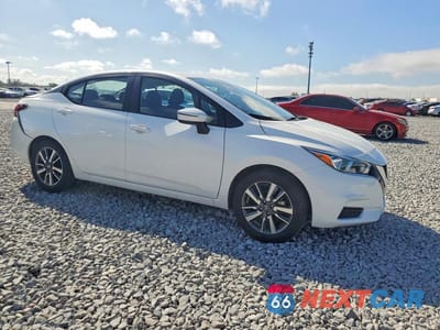 Czwarte zdjęcie samochodu z boku: 2021 NISSAN VERSA SV VIN:3N1CN8EVXML855446 - miniatura