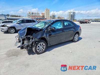 2018 TOYOTA COROLLA LE 5YFBURHEXJP843387 - główne zdjęcie licytacji z USA - miniatura