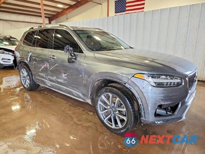 Czwarte zdjęcie samochodu z boku: 2017 VOLVO XC90 T6 VIN:YV4A22PK7H1111004 - miniatura