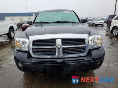 Piąte zdjęcie samochodu w środku: 2006 DODGE DAKOTA QUAD SLT VIN:1D7HE48N86S504505 - miniatura