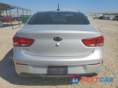 Zdjęcie 6 z 12 samochodu: 2021 KIA RIO LX VIN:3KPA24AD7ME412243 - miniatura