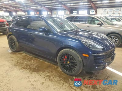 Czwarte zdjęcie samochodu z boku: 2018 PORSCHE MACAN GTS VIN:WP1AG2A50JLB63428 - miniatura