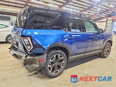 Trzecie zdjęcie samochodu z tyłu: 2023 FORD BRONCO VIN:3FMCR9C69PRD21130 - miniatura