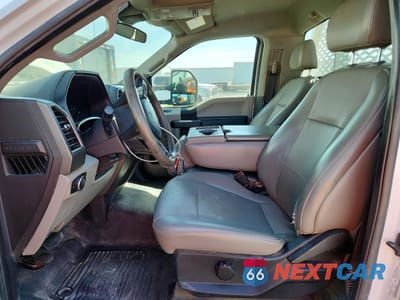 Zdjęcie 7 z 12 samochodu: 2020 FORD F350 SUPER DUTY UTILITY / SERVICE TRUCK VIN:1FDRF3G62LEE53444 - miniatura