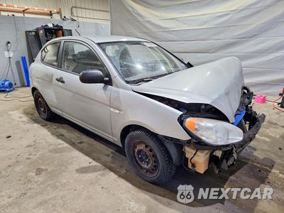 Czwarte zdjęcie samochodu z boku: 2010 HYUNDAI ACCENT BLUE VIN:KMHCM3AC8AU164520 - miniatura