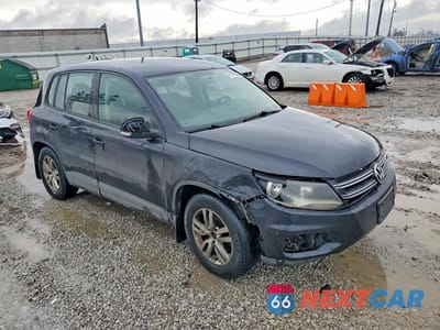 Czwarte zdjęcie samochodu z boku: 2013 VOLKSWAGEN TIGUAN S VIN:WVGBV3AX2DW609175 - miniatura