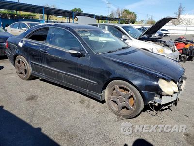 Czwarte zdjęcie samochodu z boku: 2007 MERCEDES-BENZ CLK 550 VIN:WDBTJ72HX7F209841 - miniatura