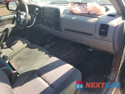 Zdjęcie 8 z 12 samochodu: 2011 GMC SIERRA K1500 SL VIN:1GTR2UEA0BZ254168 - miniatura
