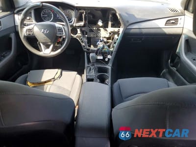 Zdjęcie 8 z 12 samochodu: 2019 HYUNDAI SONATA SE VIN:5NPE24AF4KH740232 - miniatura